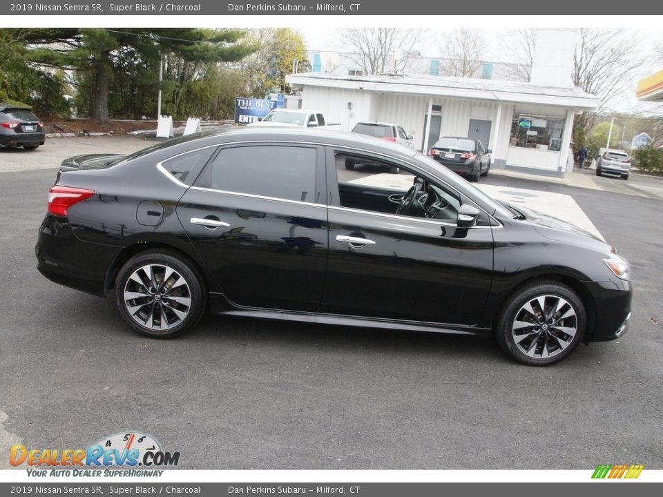 2019 Nissan Sentra SR Super Black / Charcoal Photo #4