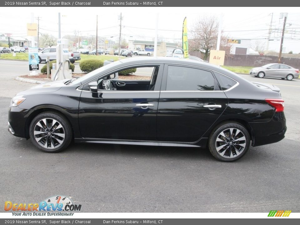 2019 Nissan Sentra SR Super Black / Charcoal Photo #8