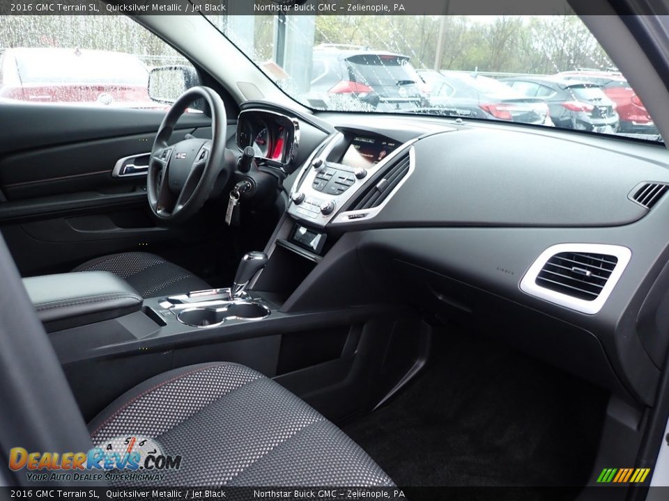 Dashboard of 2016 GMC Terrain SL Photo #6