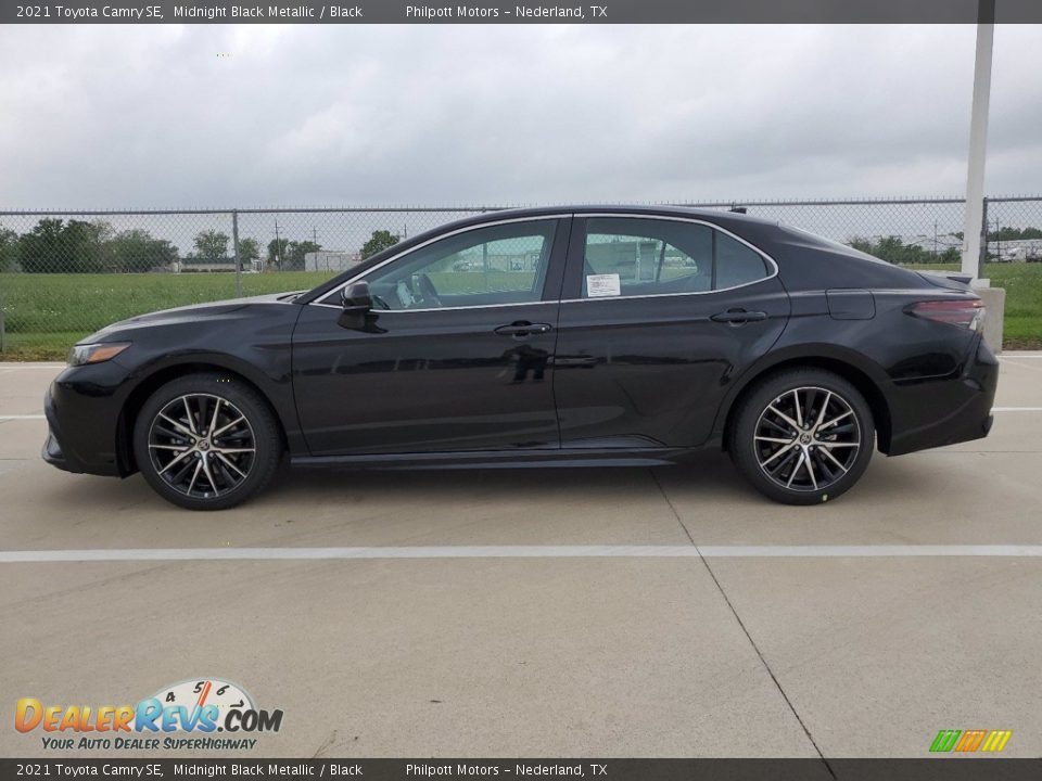 2021 Toyota Camry SE Midnight Black Metallic / Black Photo #7