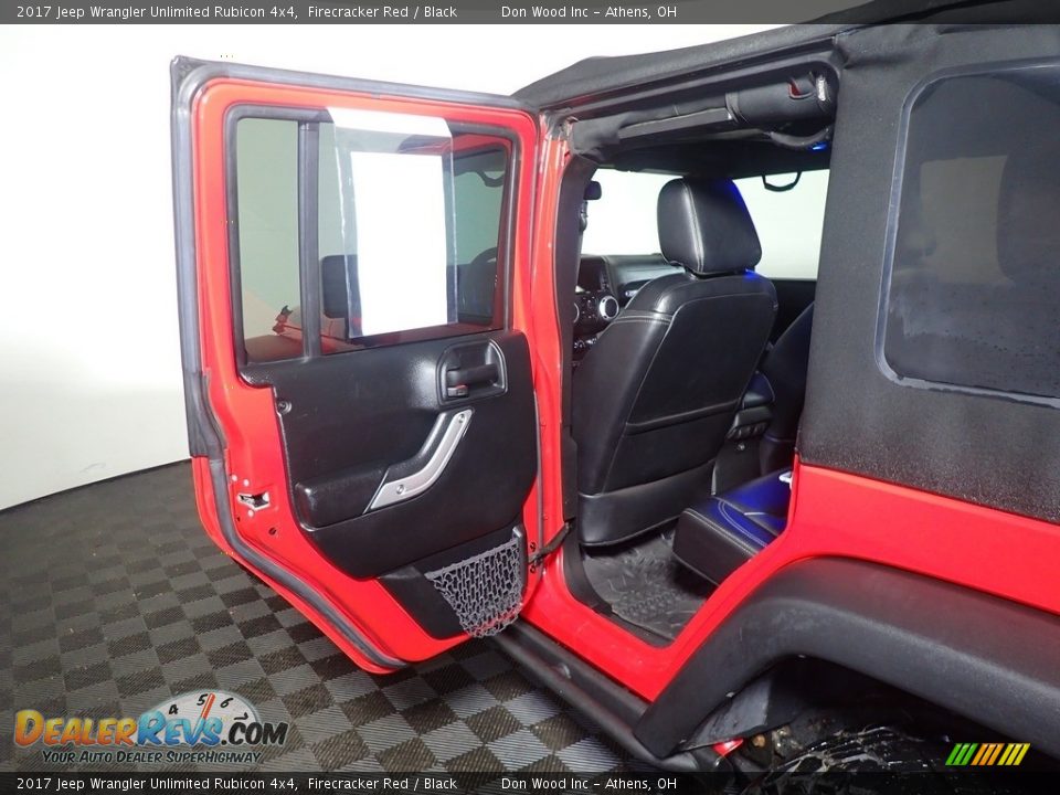2017 Jeep Wrangler Unlimited Rubicon 4x4 Firecracker Red / Black Photo #32
