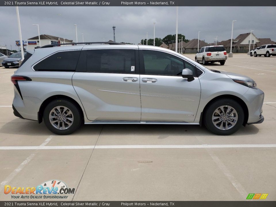 2021 Toyota Sienna XLE Hybrid Celestial Silver Metallic / Gray Photo #12