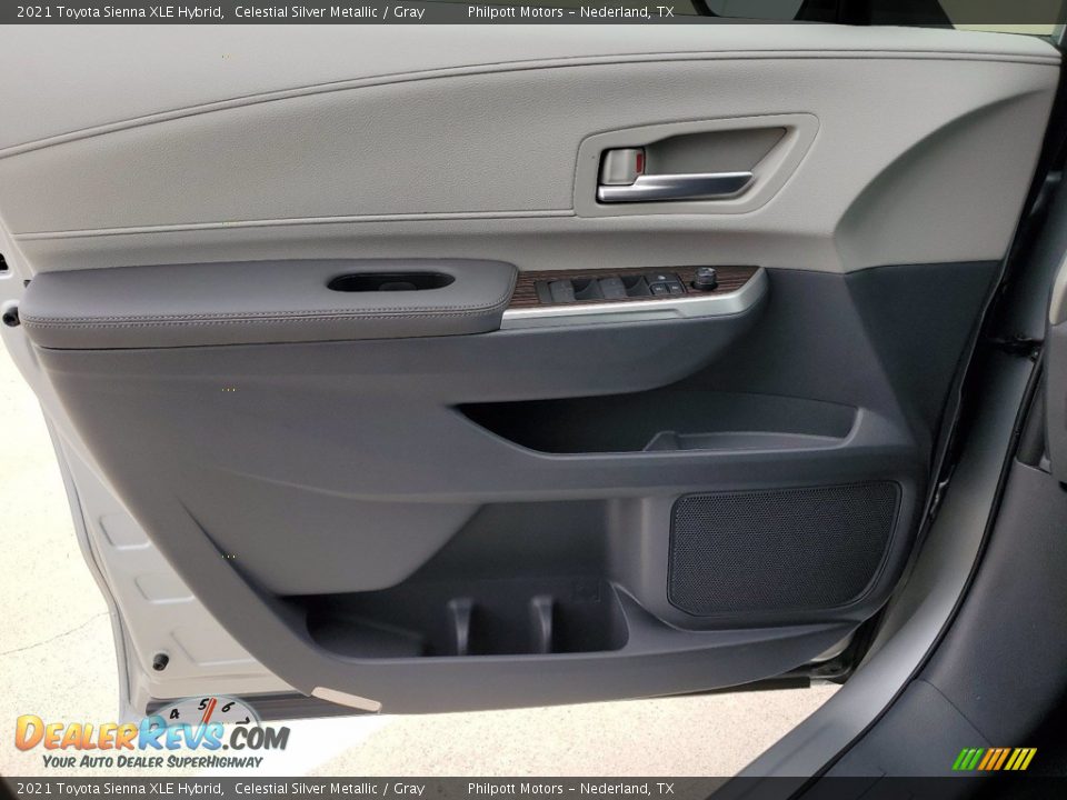 2021 Toyota Sienna XLE Hybrid Celestial Silver Metallic / Gray Photo #13
