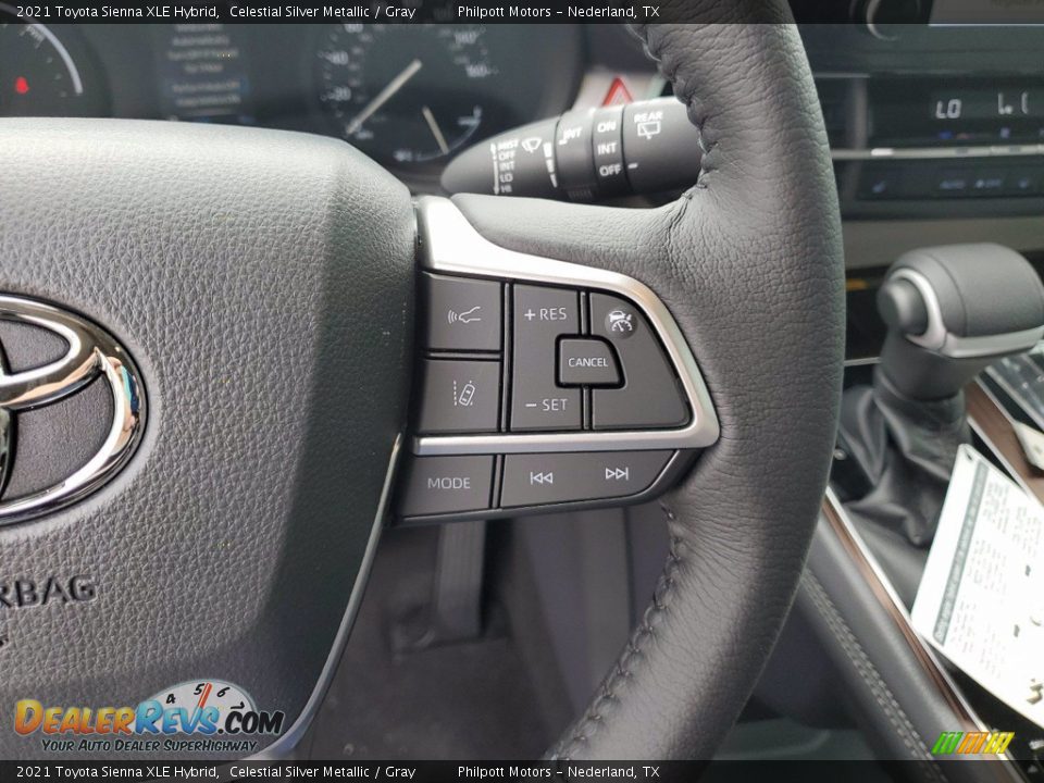 2021 Toyota Sienna XLE Hybrid Celestial Silver Metallic / Gray Photo #17