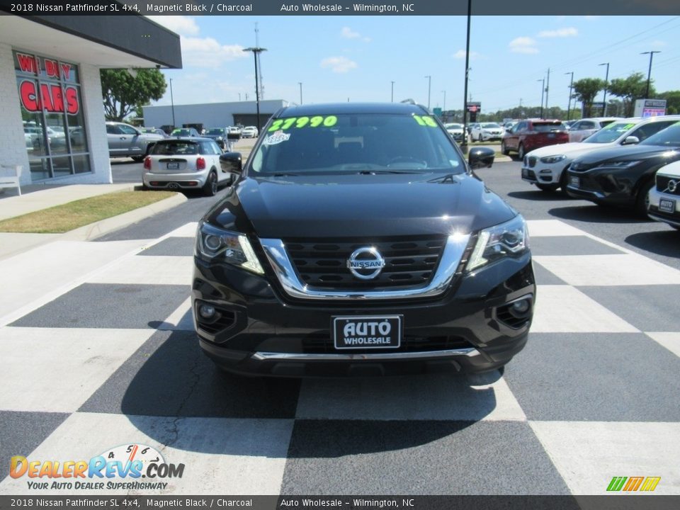 2018 Nissan Pathfinder SL 4x4 Magnetic Black / Charcoal Photo #2