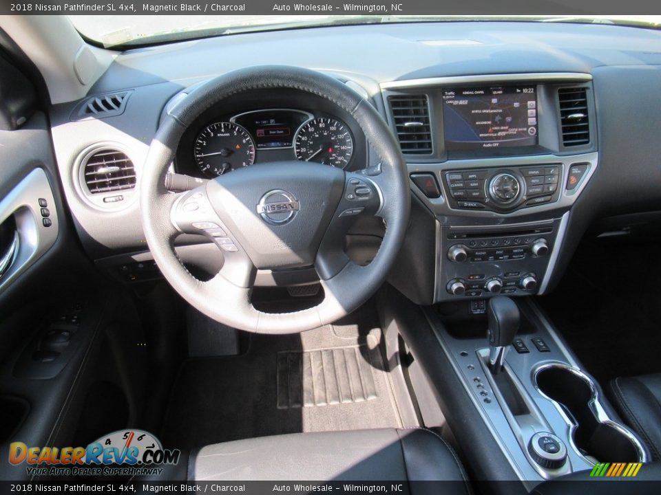 2018 Nissan Pathfinder SL 4x4 Magnetic Black / Charcoal Photo #14