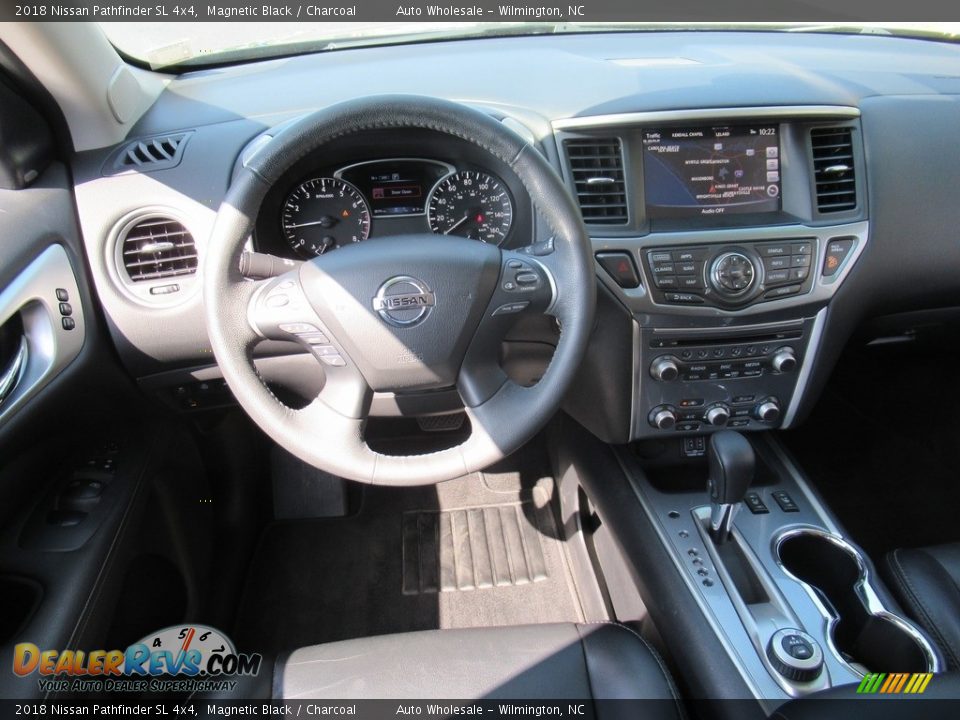 2018 Nissan Pathfinder SL 4x4 Magnetic Black / Charcoal Photo #14