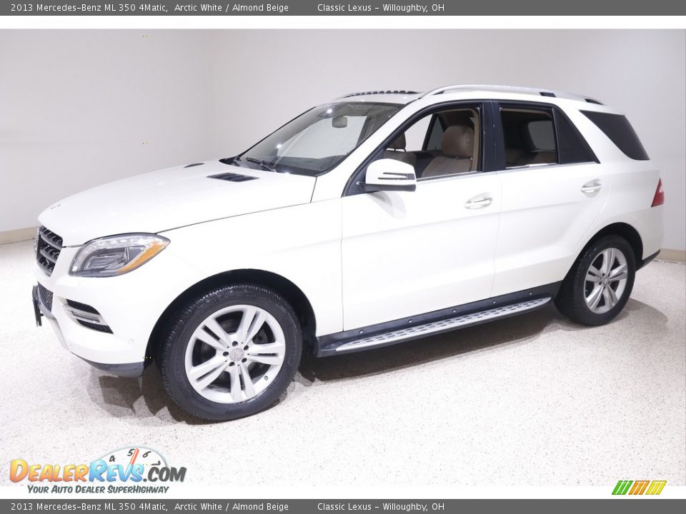 2013 Mercedes-Benz ML 350 4Matic Arctic White / Almond Beige Photo #3