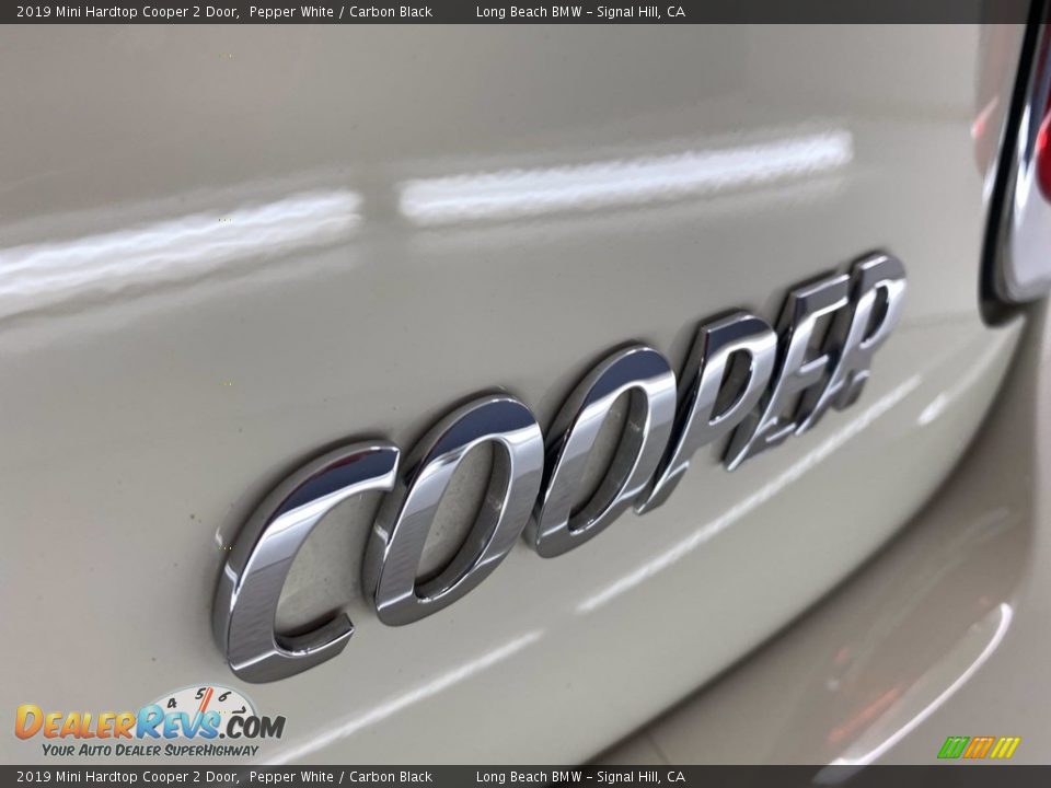 2019 Mini Hardtop Cooper 2 Door Pepper White / Carbon Black Photo #11
