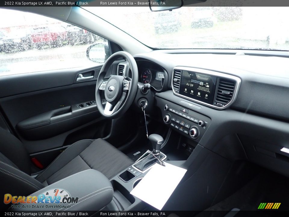 Dashboard of 2022 Kia Sportage LX AWD Photo #12