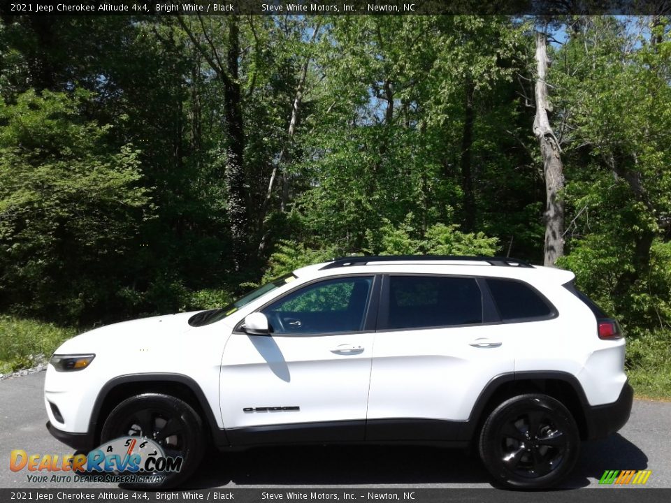 2021 Jeep Cherokee Altitude 4x4 Bright White / Black Photo #1