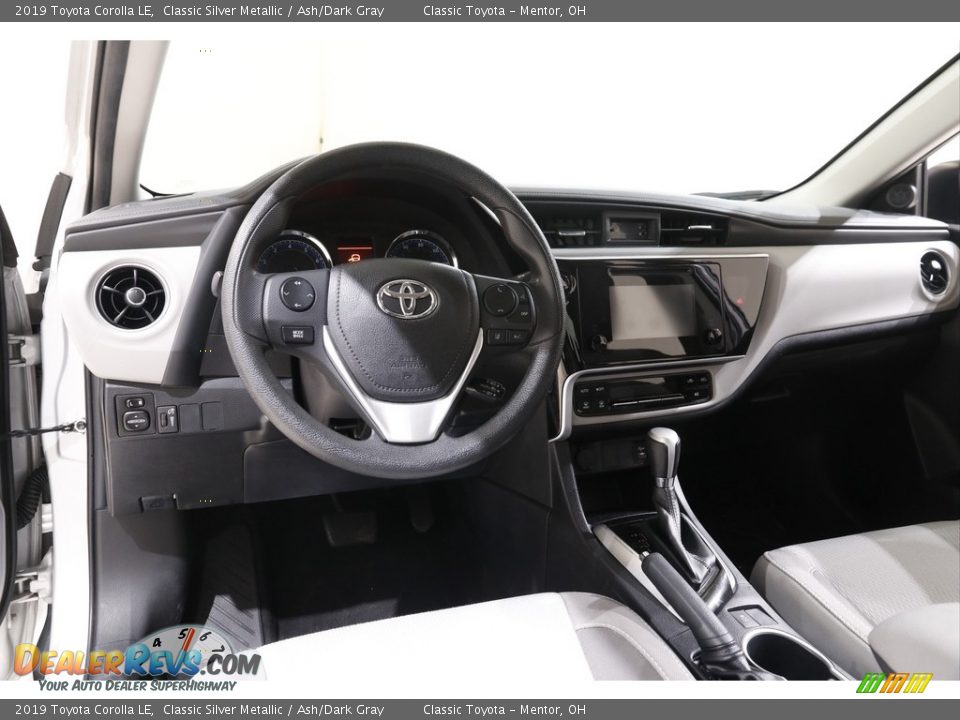 2019 Toyota Corolla LE Classic Silver Metallic / Ash/Dark Gray Photo #6