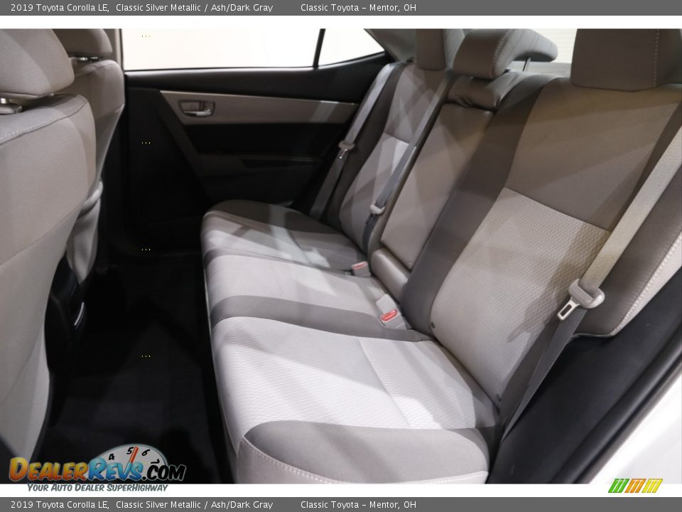 2019 Toyota Corolla LE Classic Silver Metallic / Ash/Dark Gray Photo #14