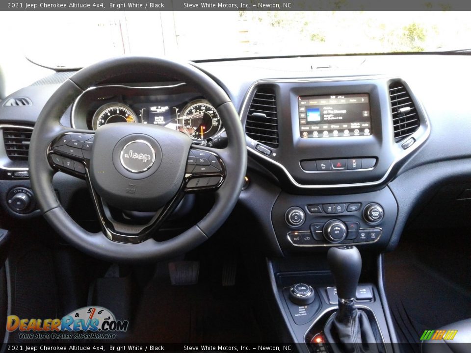 2021 Jeep Cherokee Altitude 4x4 Bright White / Black Photo #18