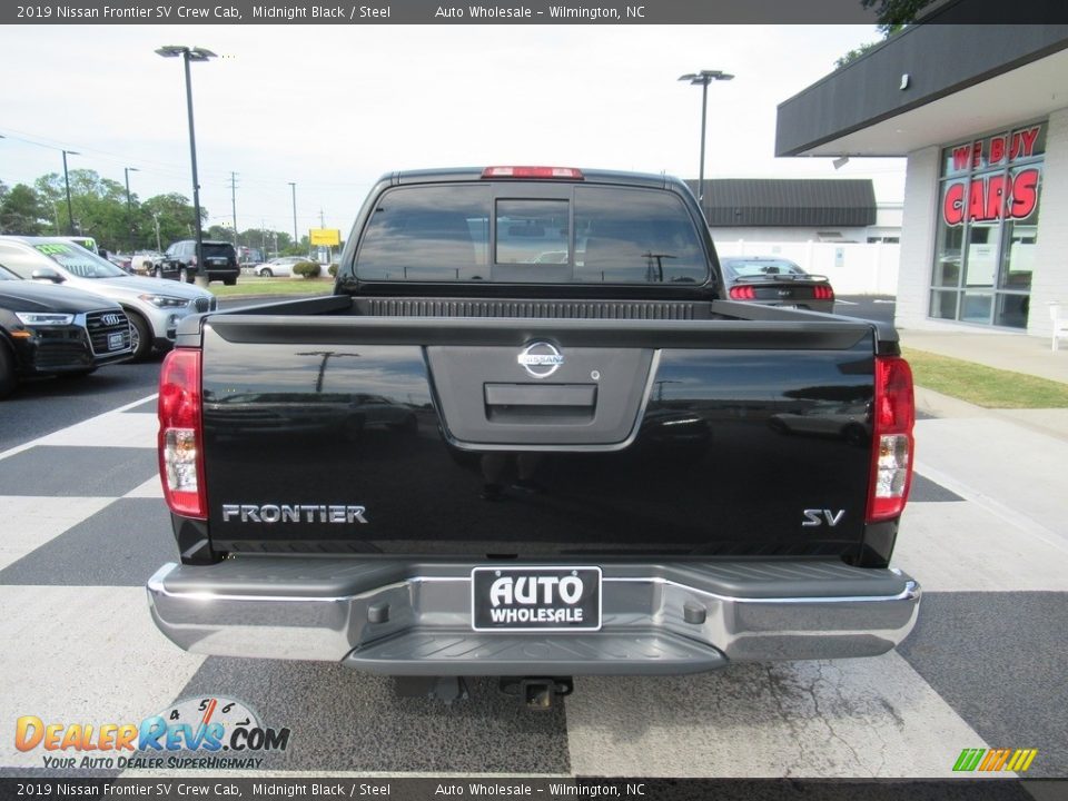 2019 Nissan Frontier SV Crew Cab Midnight Black / Steel Photo #4