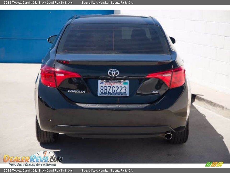 2018 Toyota Corolla SE Black Sand Pearl / Black Photo #9