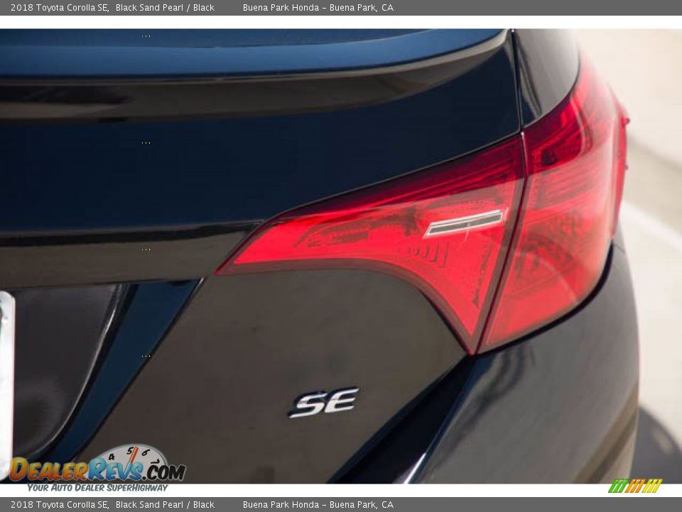 2018 Toyota Corolla SE Black Sand Pearl / Black Photo #11