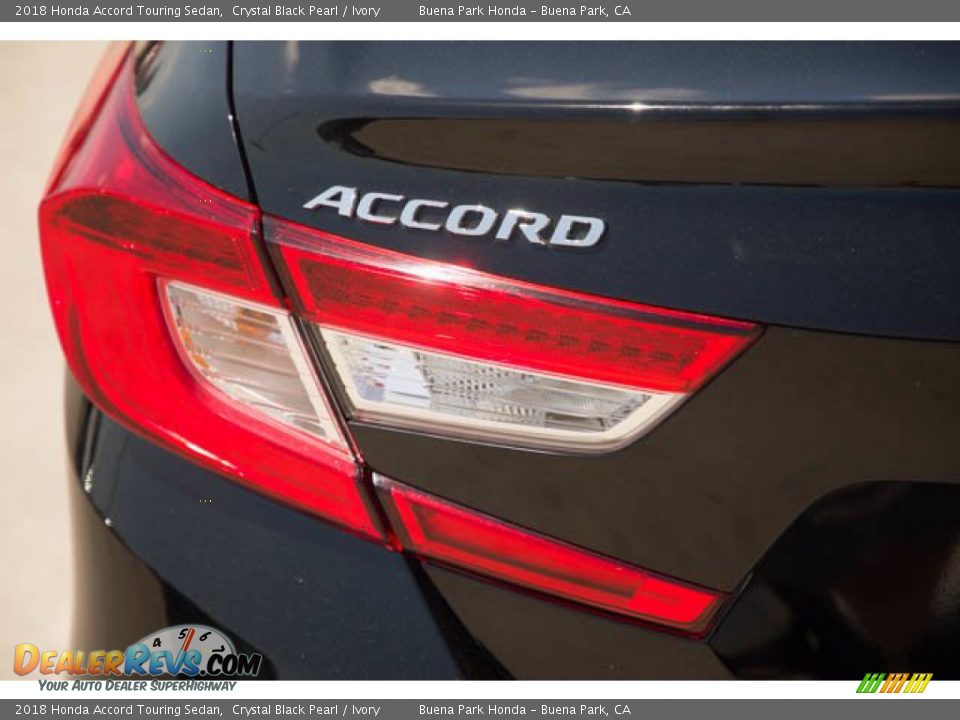 2018 Honda Accord Touring Sedan Crystal Black Pearl / Ivory Photo #10