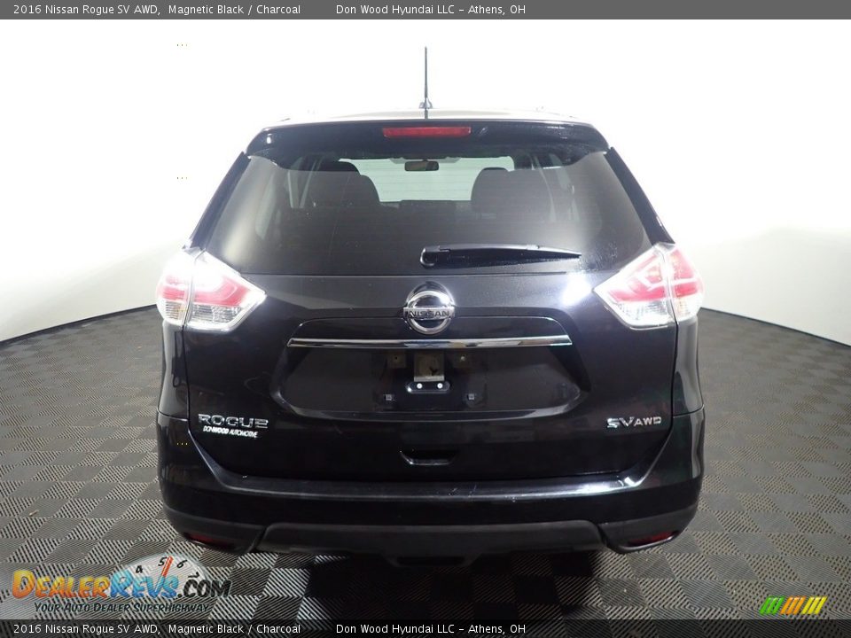 2016 Nissan Rogue SV AWD Magnetic Black / Charcoal Photo #13