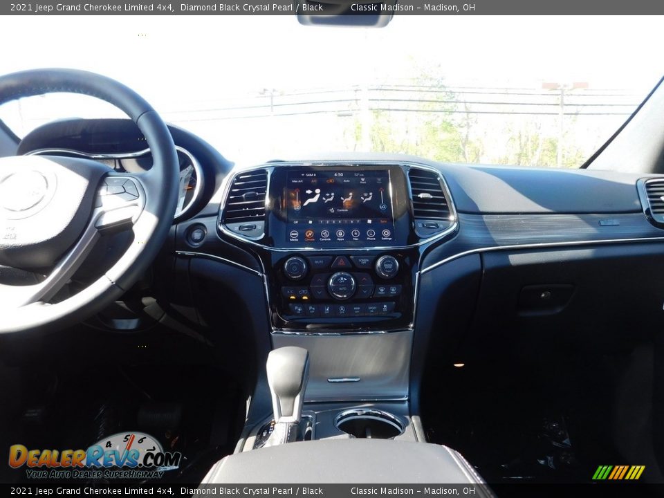 2021 Jeep Grand Cherokee Limited 4x4 Diamond Black Crystal Pearl / Black Photo #11