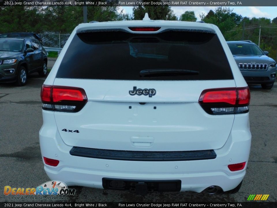 2021 Jeep Grand Cherokee Laredo 4x4 Bright White / Black Photo #6