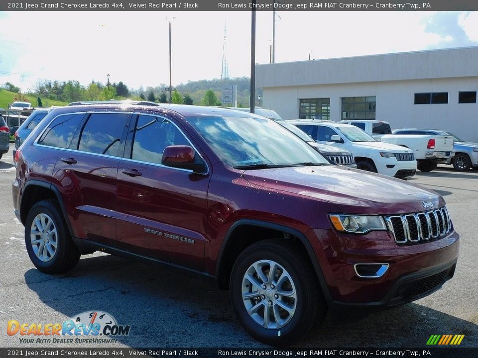 2021 Jeep Grand Cherokee Laredo 4x4 Velvet Red Pearl / Black Photo #3