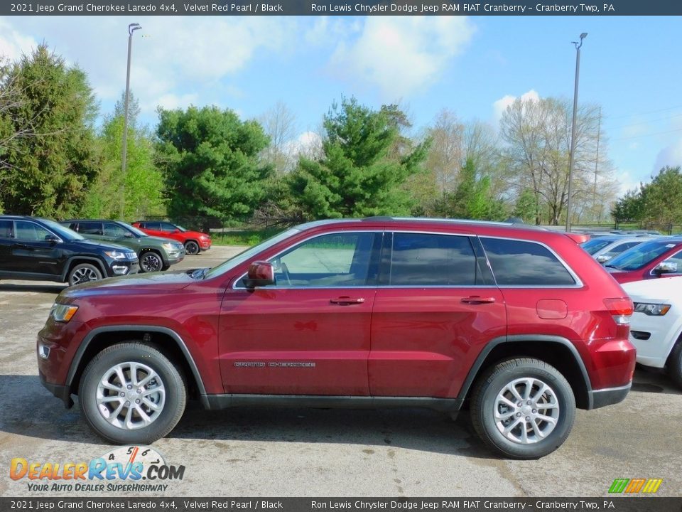 2021 Jeep Grand Cherokee Laredo 4x4 Velvet Red Pearl / Black Photo #9