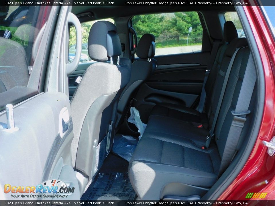 2021 Jeep Grand Cherokee Laredo 4x4 Velvet Red Pearl / Black Photo #12