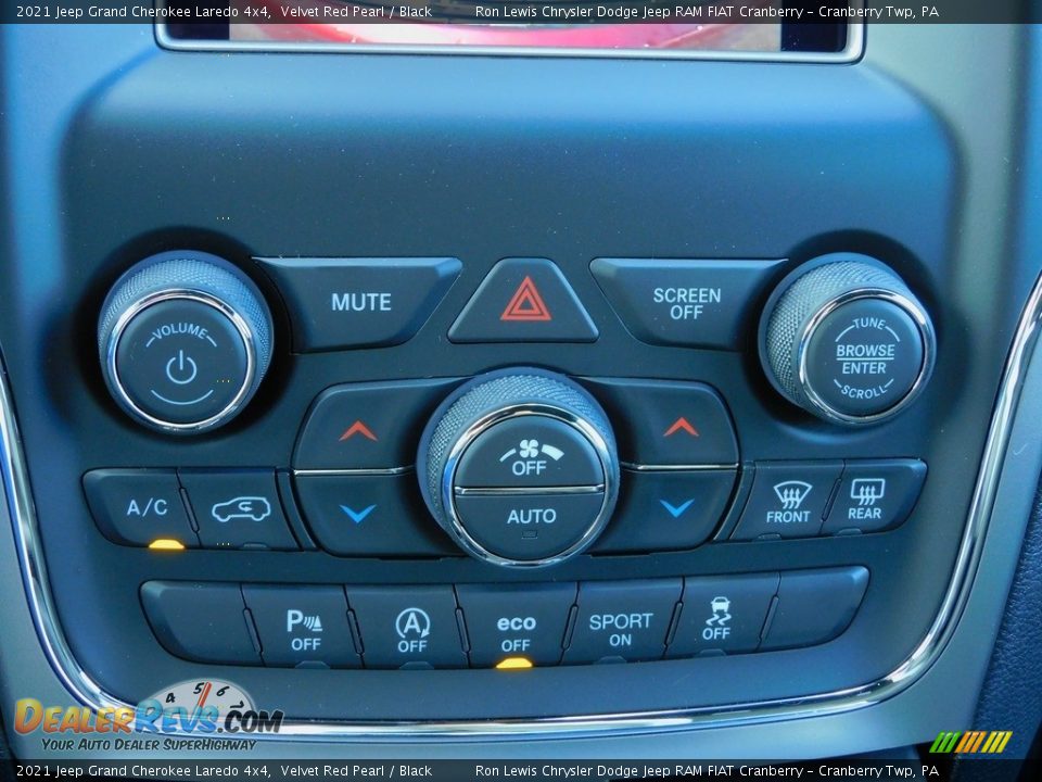 2021 Jeep Grand Cherokee Laredo 4x4 Velvet Red Pearl / Black Photo #18