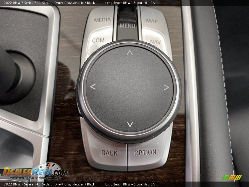 Controls of 2022 BMW 7 Series 740i Sedan Photo #24