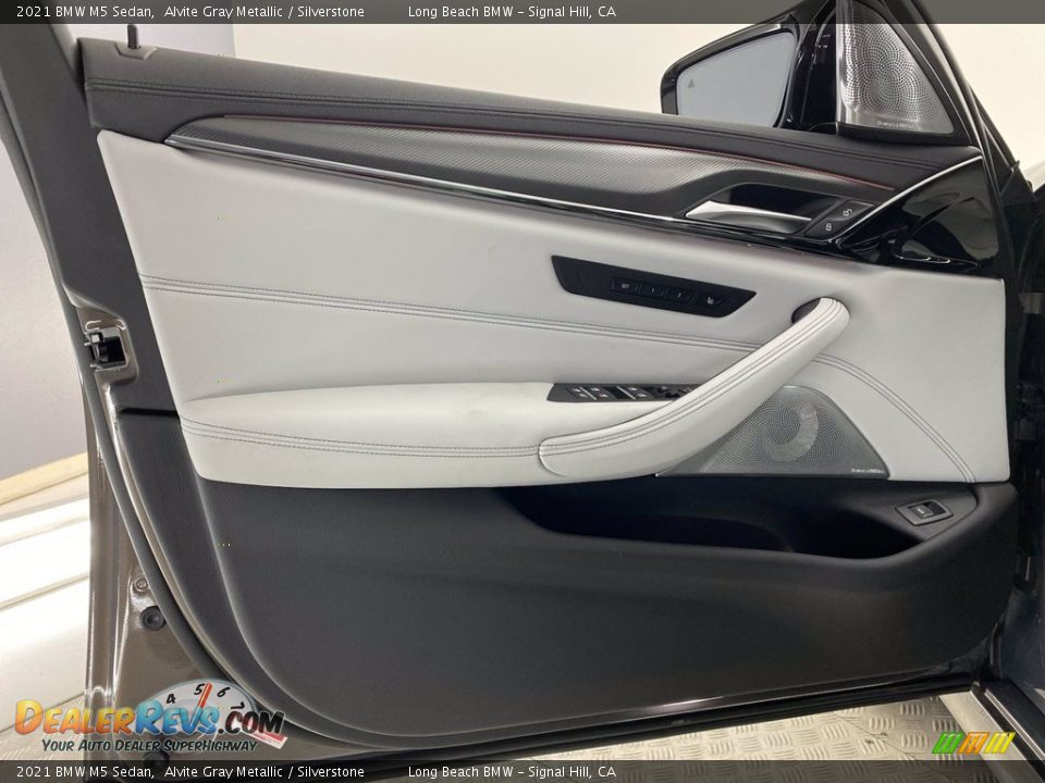 Door Panel of 2021 BMW M5 Sedan Photo #10