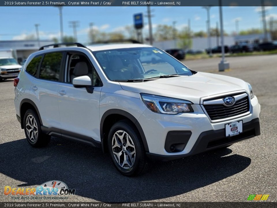 2019 Subaru Forester 2.5i Premium Crystal White Pearl / Gray Photo #16