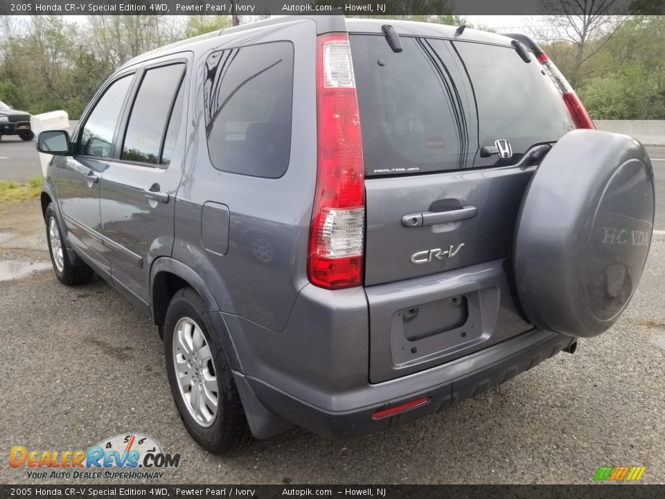 2005 Honda CR-V Special Edition 4WD Pewter Pearl / Ivory Photo #6