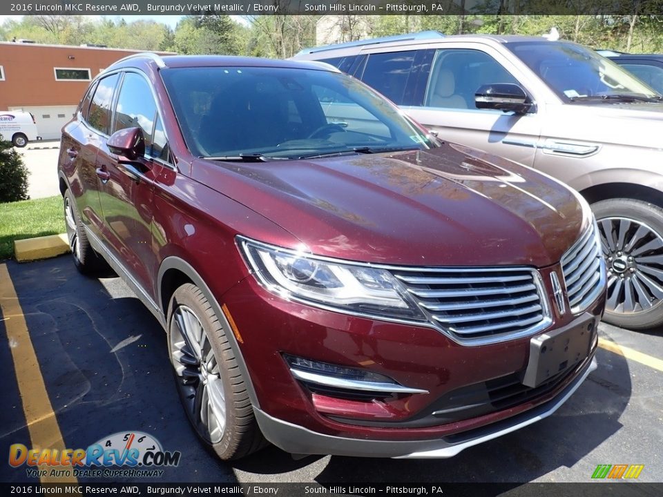 Front 3/4 View of 2016 Lincoln MKC Reserve AWD Photo #5