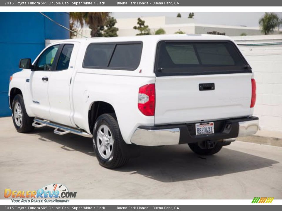 2016 Toyota Tundra SR5 Double Cab Super White / Black Photo #2