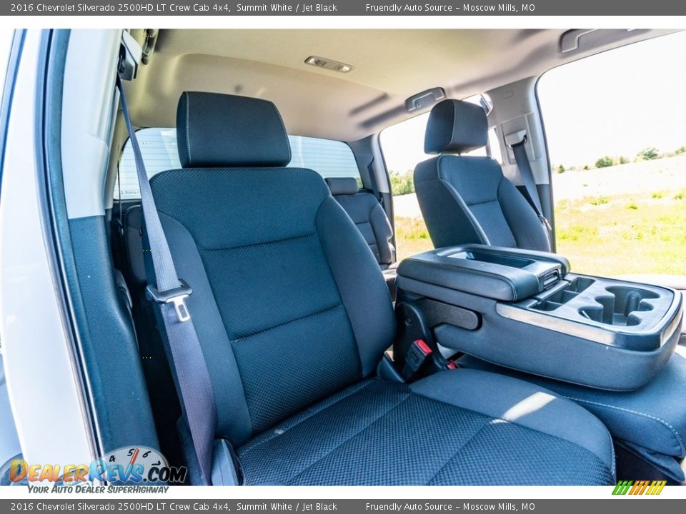 2016 Chevrolet Silverado 2500HD LT Crew Cab 4x4 Summit White / Jet Black Photo #32