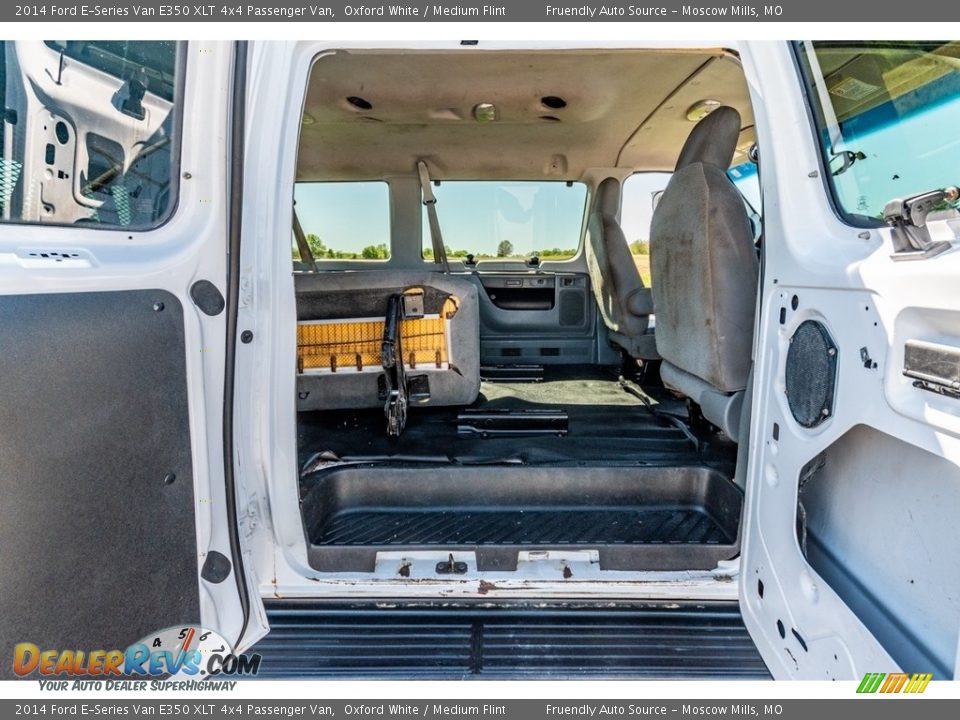 2014 Ford E-Series Van E350 XLT 4x4 Passenger Van Oxford White / Medium Flint Photo #23