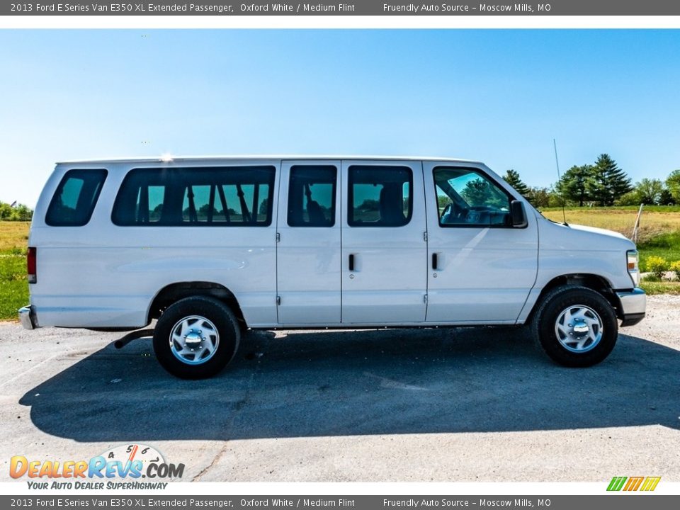 2013 Ford E Series Van E350 XL Extended Passenger Oxford White / Medium Flint Photo #3