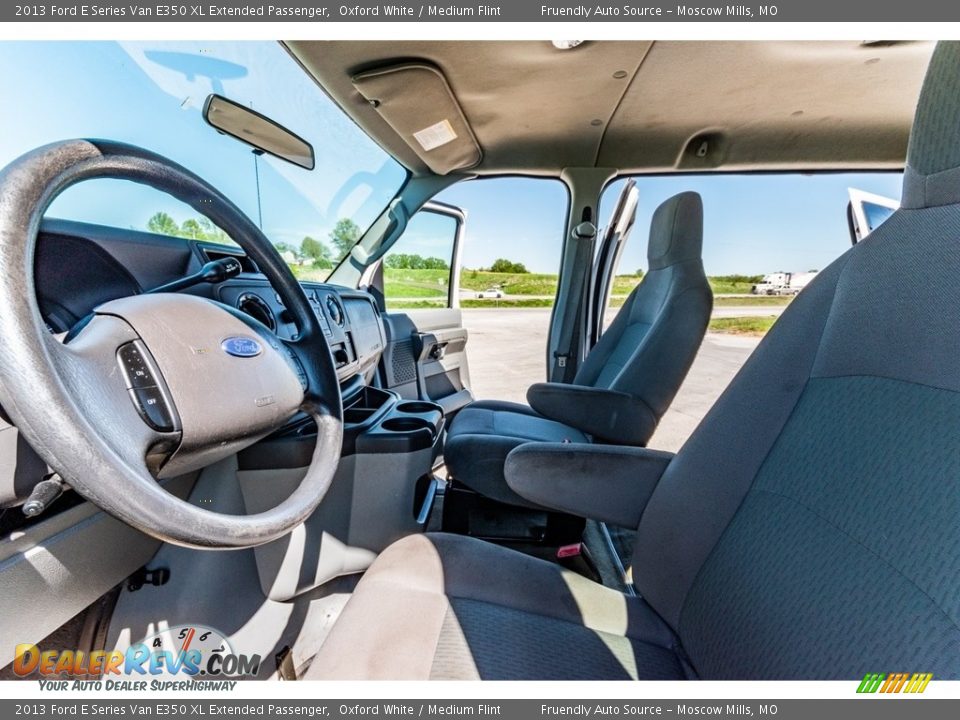 2013 Ford E Series Van E350 XL Extended Passenger Oxford White / Medium Flint Photo #18