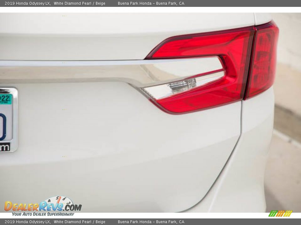 2019 Honda Odyssey LX White Diamond Pearl / Beige Photo #11