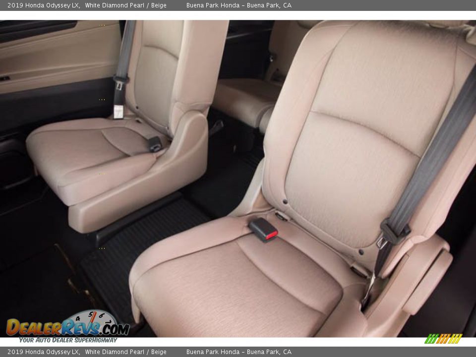 2019 Honda Odyssey LX White Diamond Pearl / Beige Photo #20