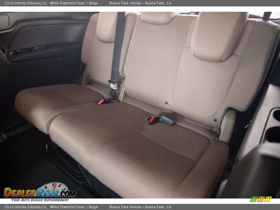 2019 Honda Odyssey LX White Diamond Pearl / Beige Photo #21