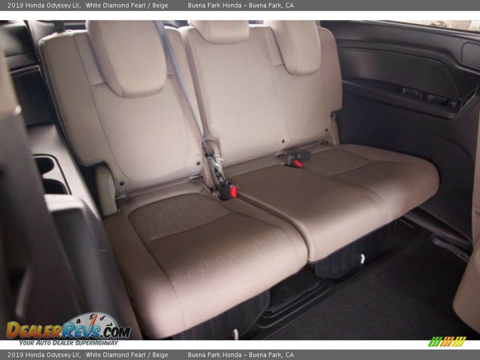 2019 Honda Odyssey LX White Diamond Pearl / Beige Photo #23