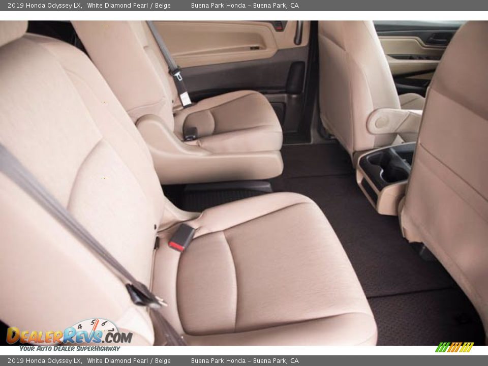 2019 Honda Odyssey LX White Diamond Pearl / Beige Photo #24