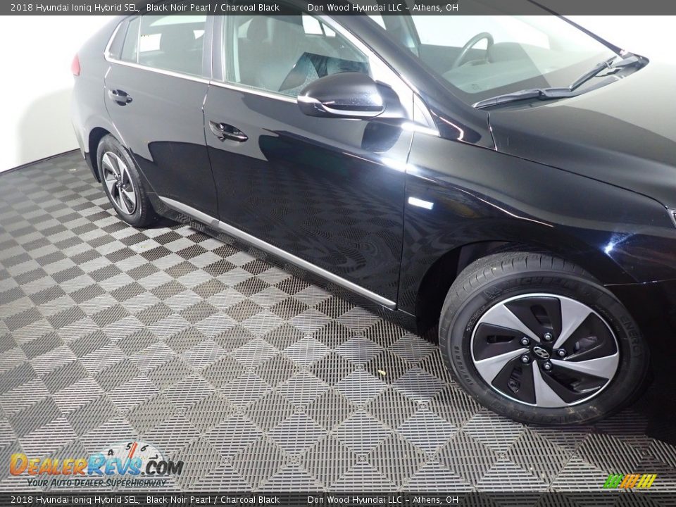 2018 Hyundai Ioniq Hybrid SEL Black Noir Pearl / Charcoal Black Photo #5