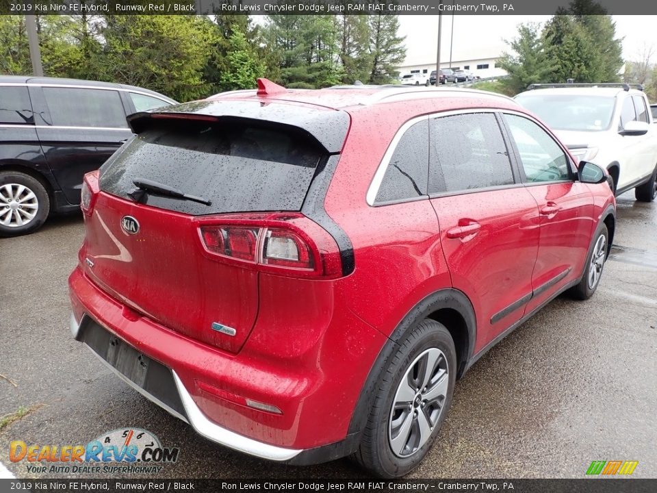 2019 Kia Niro FE Hybrid Runway Red / Black Photo #3