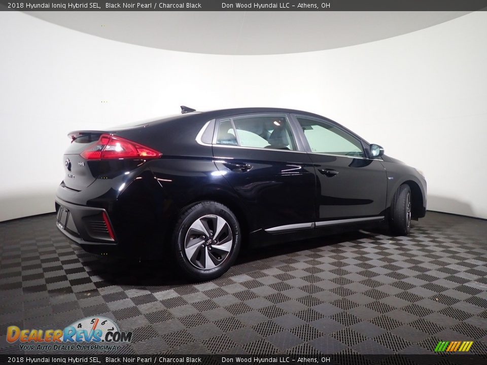 2018 Hyundai Ioniq Hybrid SEL Black Noir Pearl / Charcoal Black Photo #17