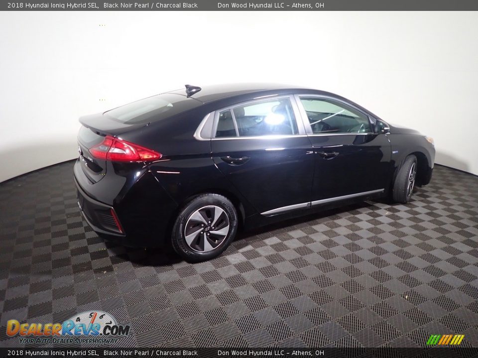 2018 Hyundai Ioniq Hybrid SEL Black Noir Pearl / Charcoal Black Photo #18
