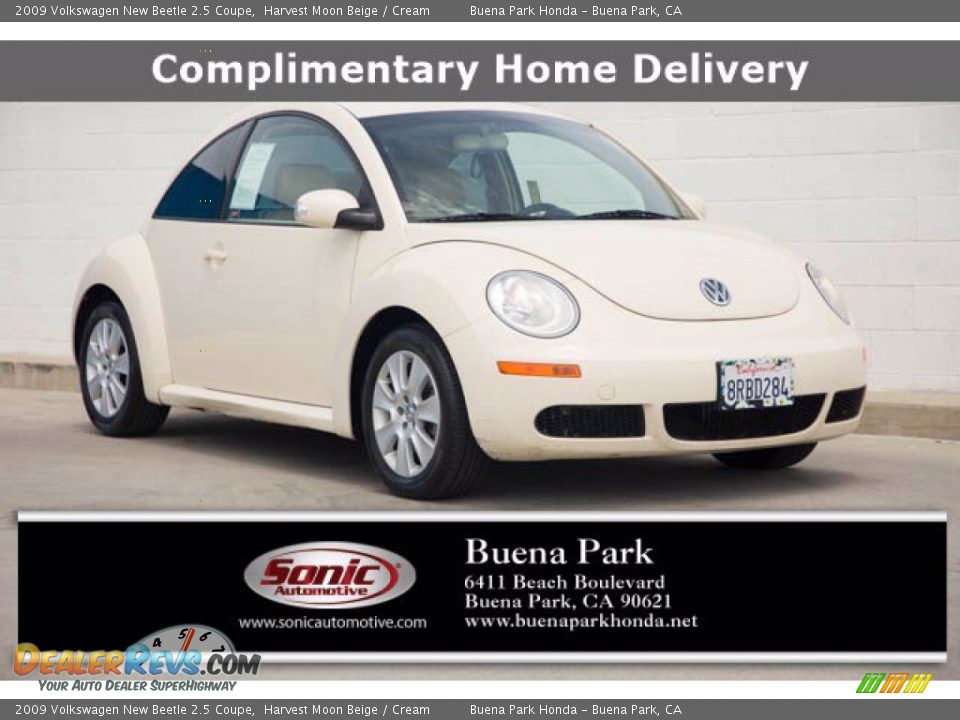 2009 Volkswagen New Beetle 2.5 Coupe Harvest Moon Beige / Cream Photo #1