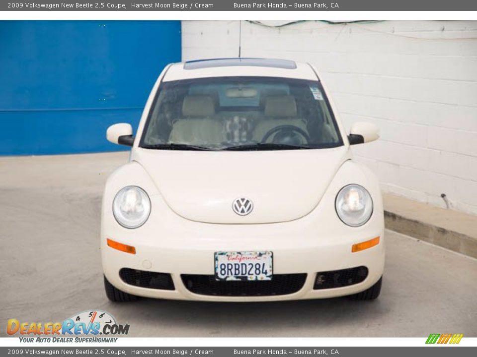 2009 Volkswagen New Beetle 2.5 Coupe Harvest Moon Beige / Cream Photo #7